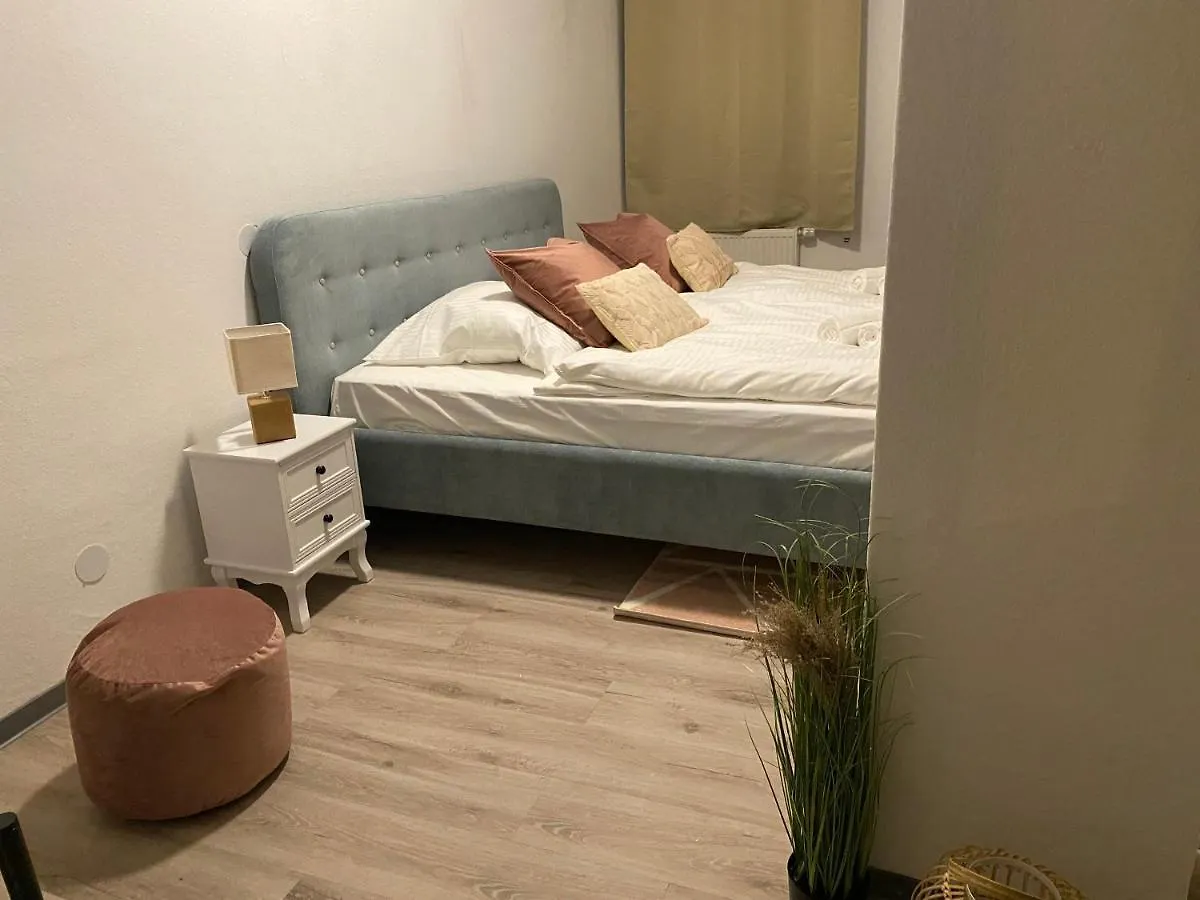 Urbansuites - Modern & Zentral In Der City - Dein Zuhause In Štutgart Apartmán